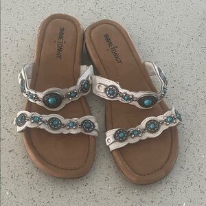 NWOT Minnetonka Women's Sandals with Turquoise Beading